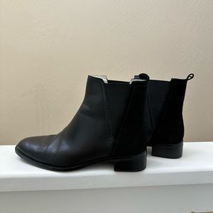 Zara. Leather and Suede boot. Size 37. Runs big side. Fits 7.5 USA size.